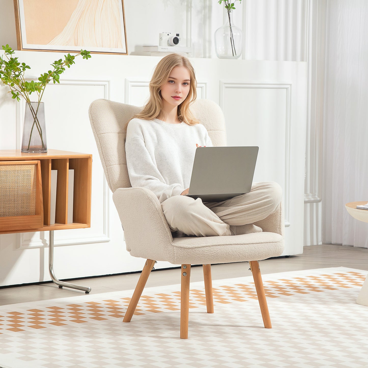HOMCOM Modern Accent Chair, Upholstered Tufted Wingback Armchair with Seat Padding, Teddy Fleece Leisure Lounge Bedroom Chair with Wood Legs, Cream White