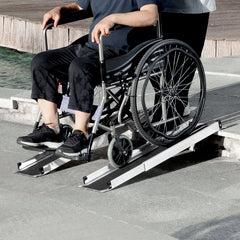 HOMCOM Set of Two 122cm Three-Level Aluminium Wheelchair Ramps