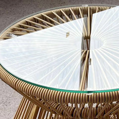 Outsunny Round End Table, Rattan Side Table, Hollow Drum Design Coffee Table w/ Glass Tabletop for Patio, Garden, Balcony Natural