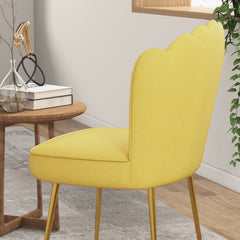 HOMCOM Velvet-Feel Shell Accent Chair - Yellow